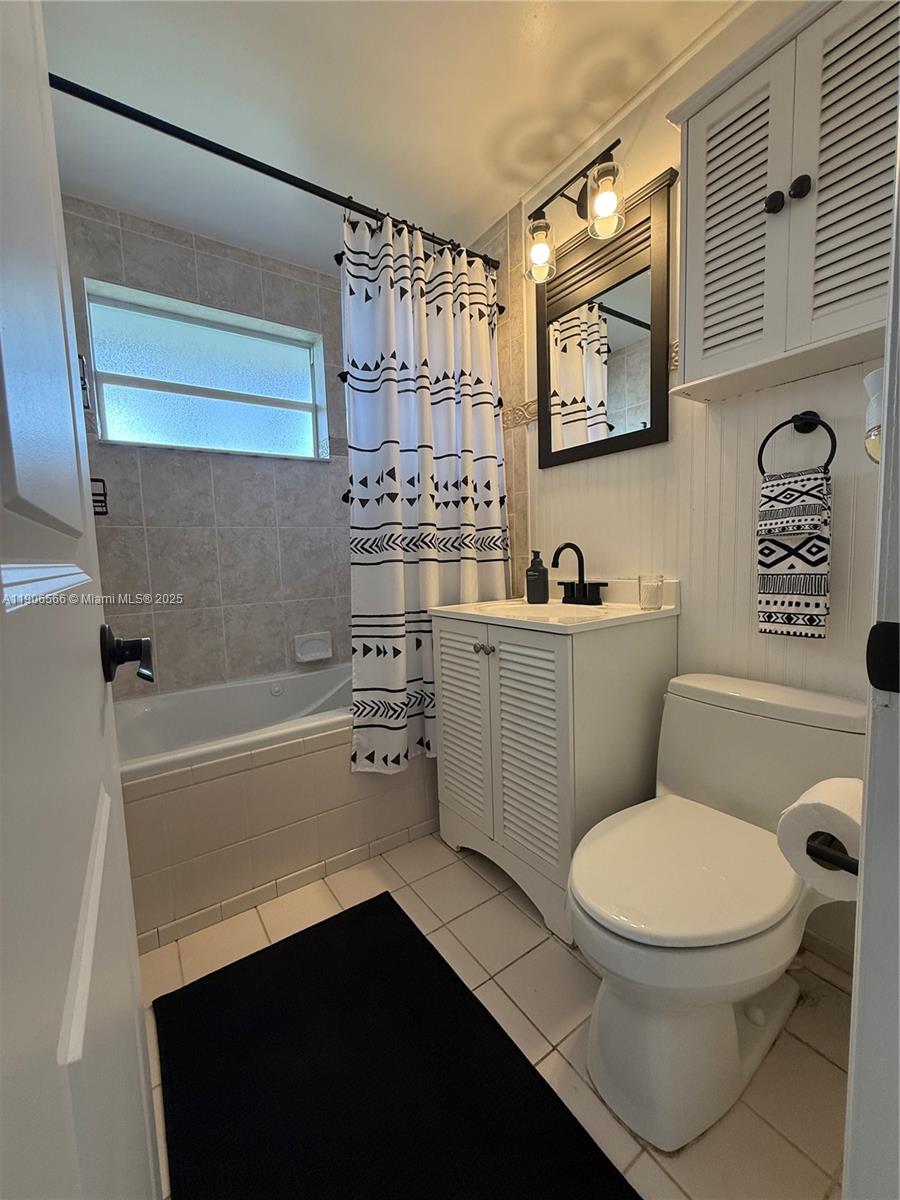 LAUDERDALE ISLES NO 2-BLK - Residential Lease