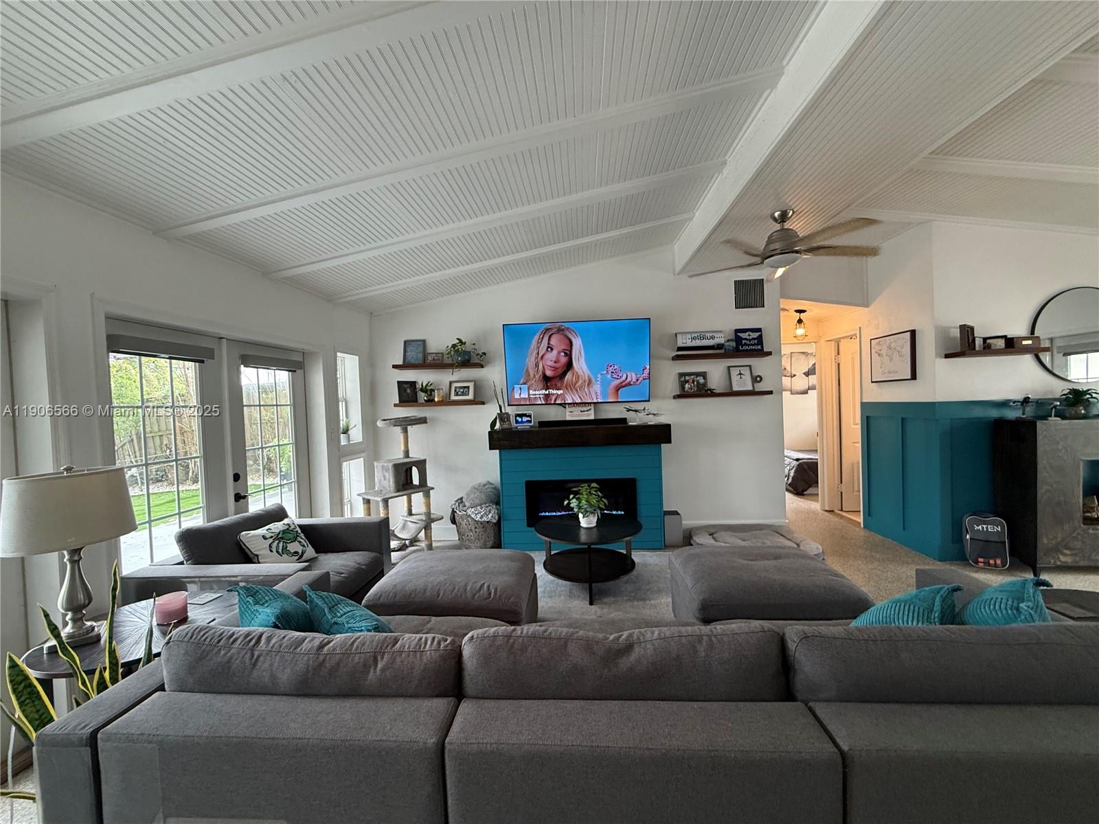 LAUDERDALE ISLES NO 2-BLK - Residential Lease