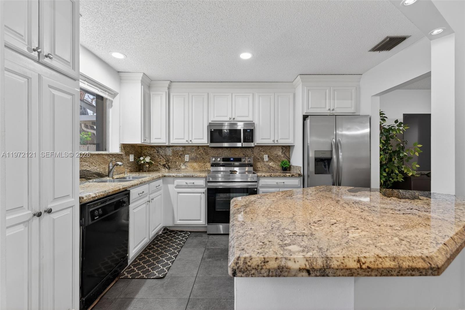 CORAL POINT NORTH - Residential