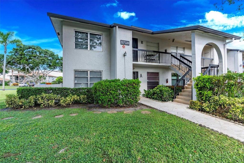 Photo of 5710 Princess Palm Ct #A, Delray Beach, FL 33484 (MLS # A11922519)
