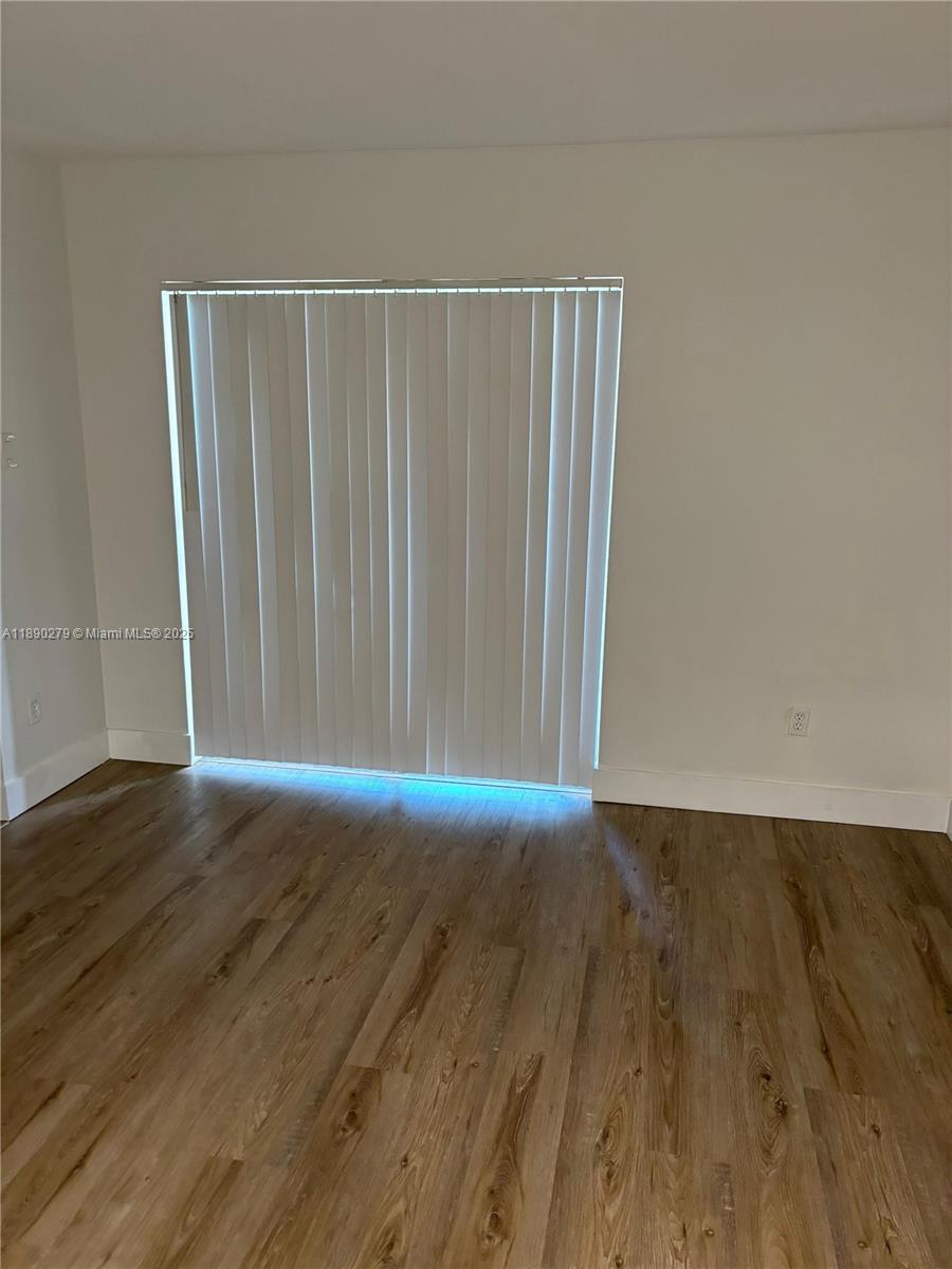 HAMMOCKS TRAILS CONDO - Residential Lease