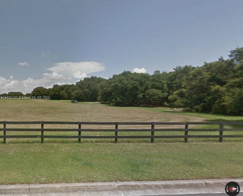 Lot for sale on Monterrey Lane: 0.25 acres (10,890 sq ft) partially wooded, perfect to build your dream home or invest in a growing area. Enjoy privacy and natural surroundings with easy access to main roads. A great opportunity to secure land in a developing community! Contact me for more information.