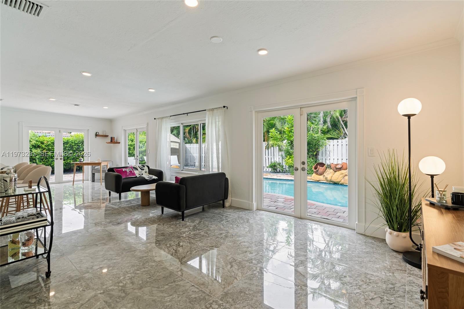CORAL RIDGE ISLES - Residential