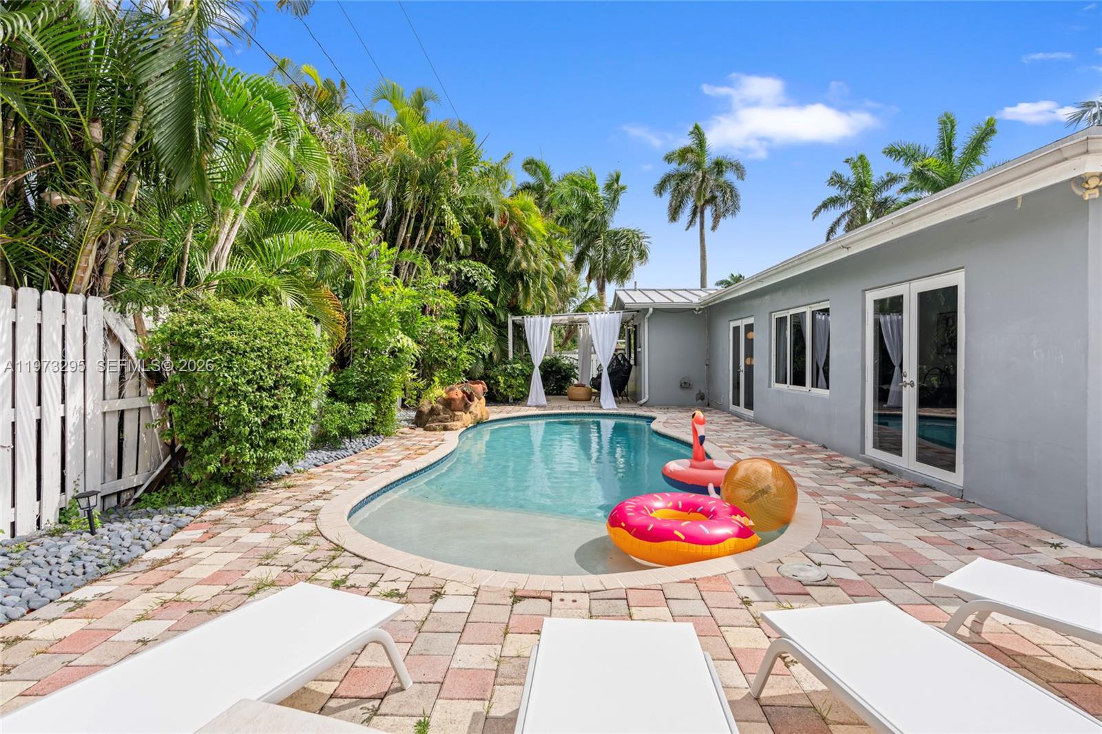 CORAL RIDGE ISLES - Residential