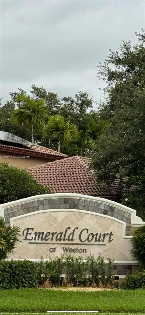 16203 Emerald Cove Rd Weston FL 33331