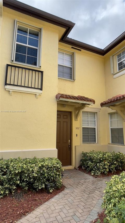 1388 NE 33rd Ave 102-24 Homestead FL 33033