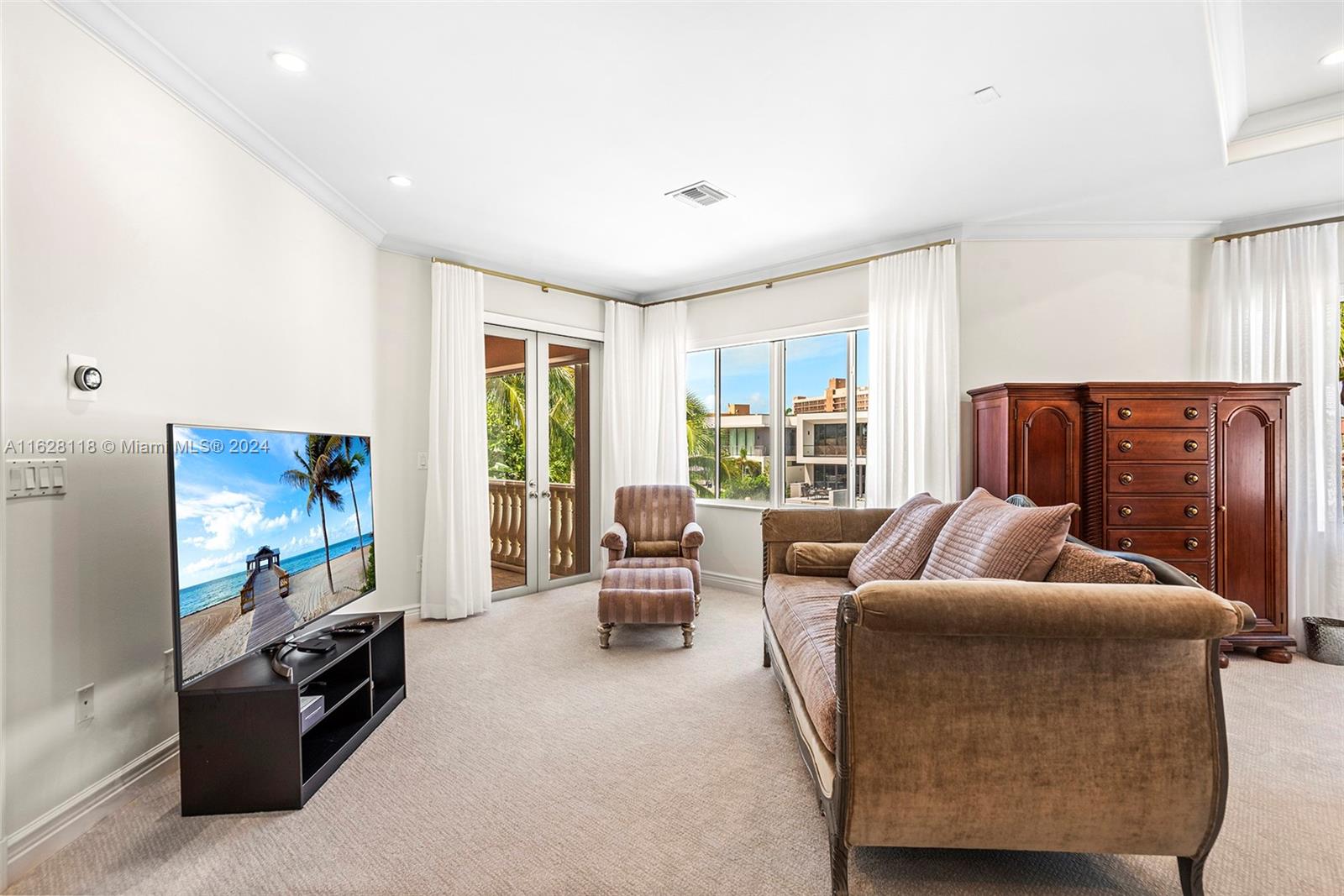 EASTERN SHORES - Residential