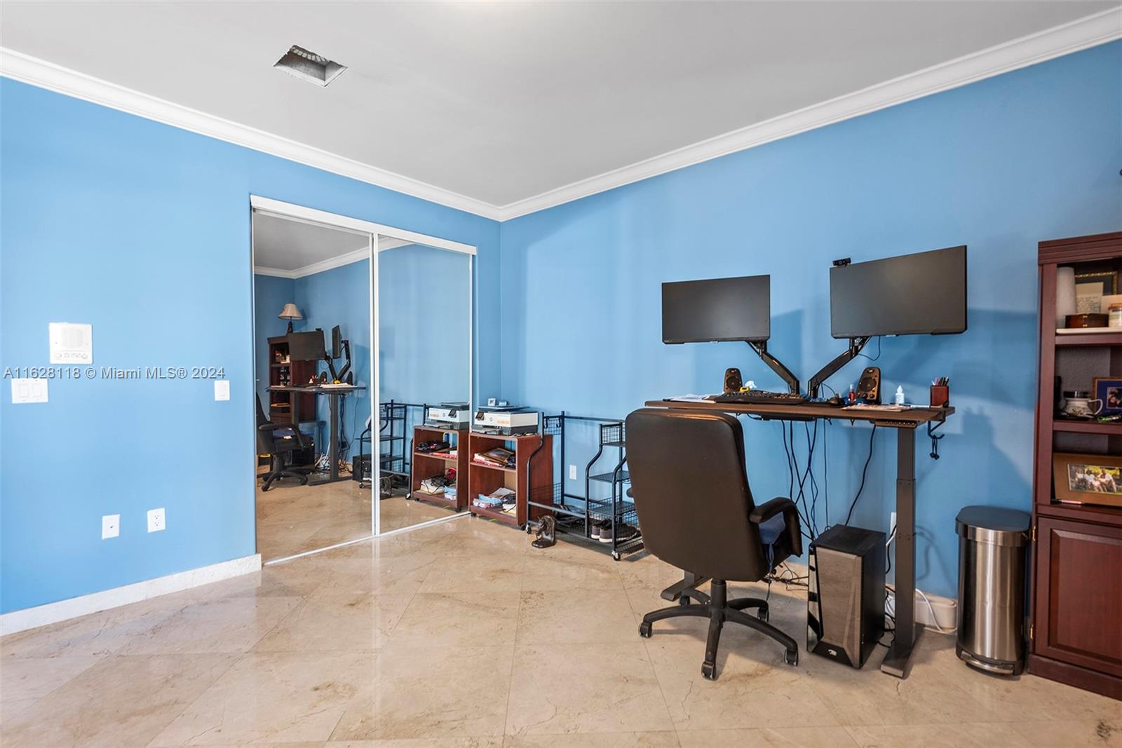 EASTERN SHORES - Residential