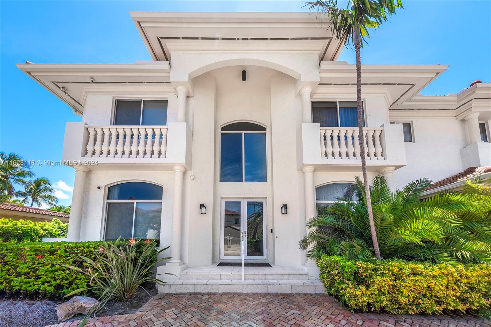 EASTERN SHORES - Residential