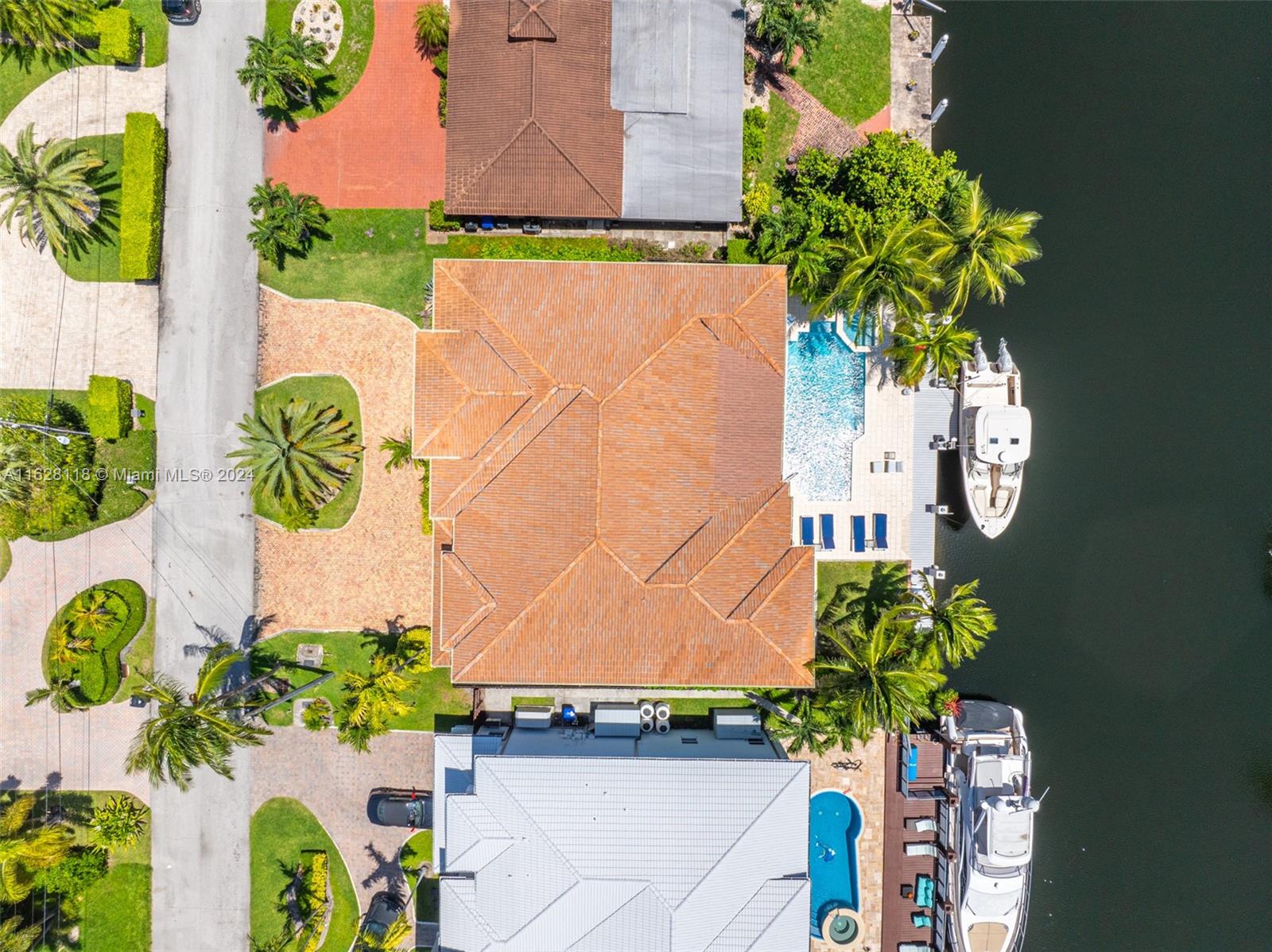 EASTERN SHORES - Residential