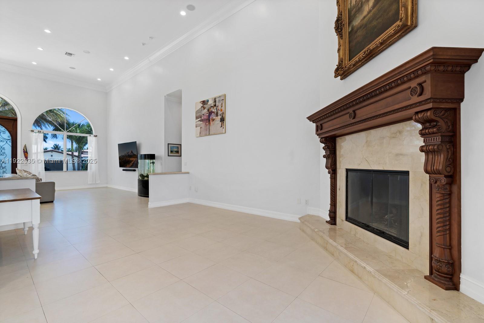 VENETIAN ISLES 3RD SEC - Residential