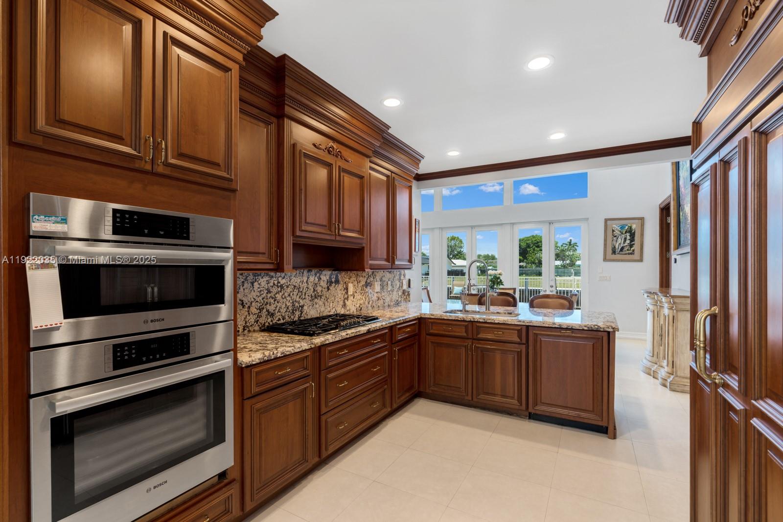 VENETIAN ISLES 3RD SEC - Residential