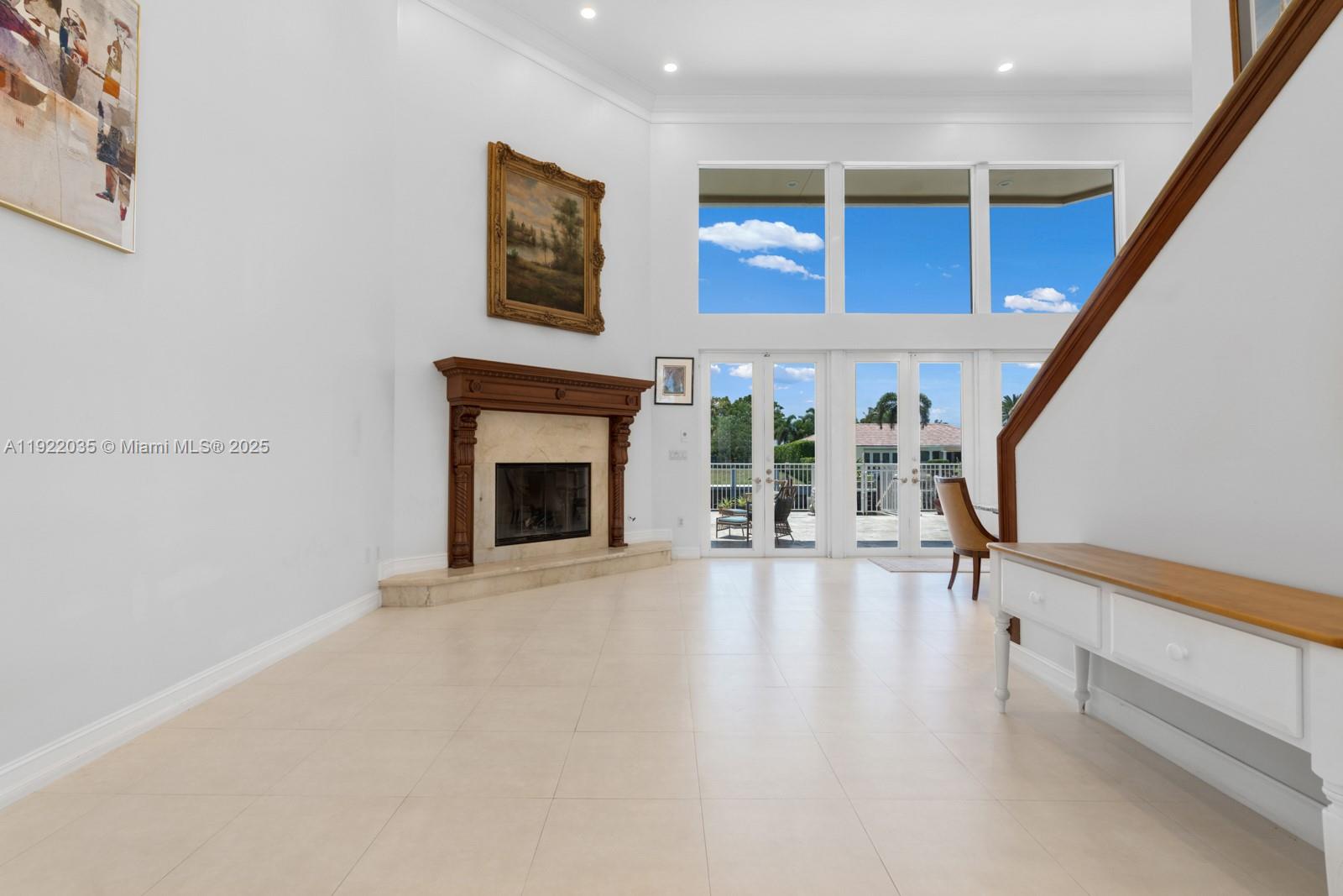 VENETIAN ISLES 3RD SEC - Residential