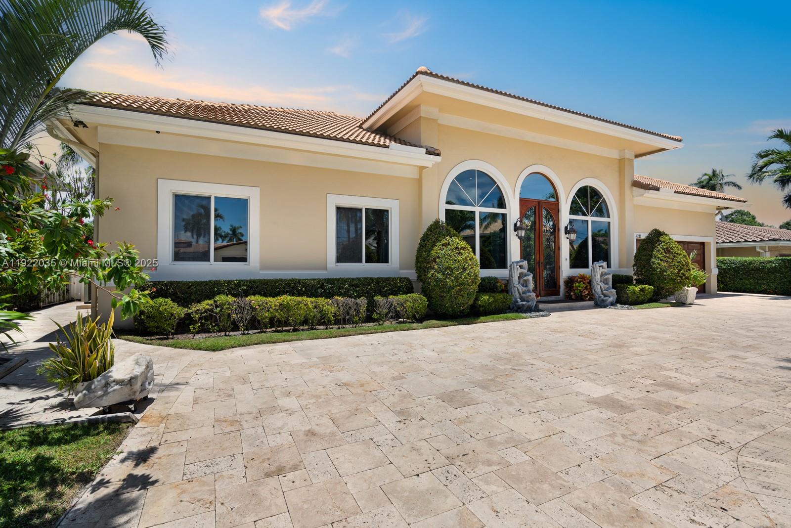 VENETIAN ISLES 3RD SEC - Residential