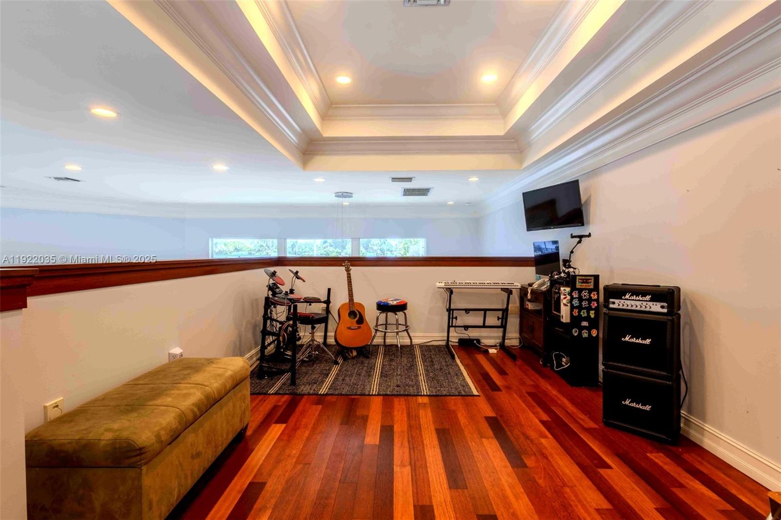 VENETIAN ISLES 3RD SEC - Residential