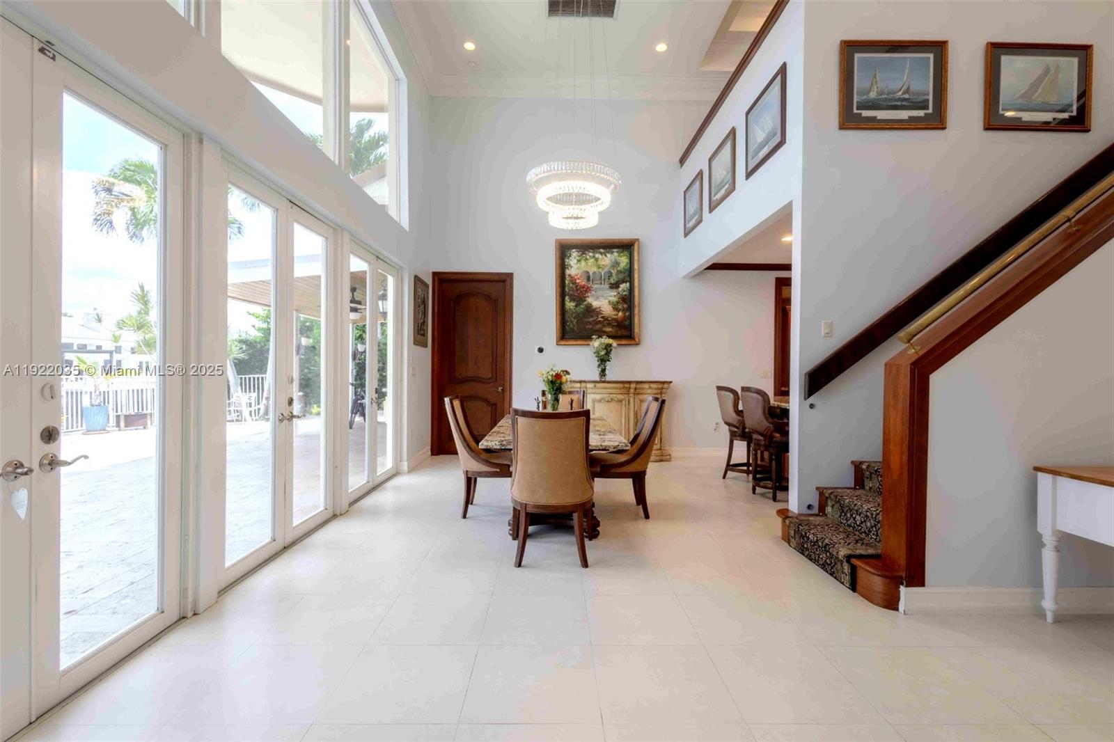 VENETIAN ISLES 3RD SEC - Residential