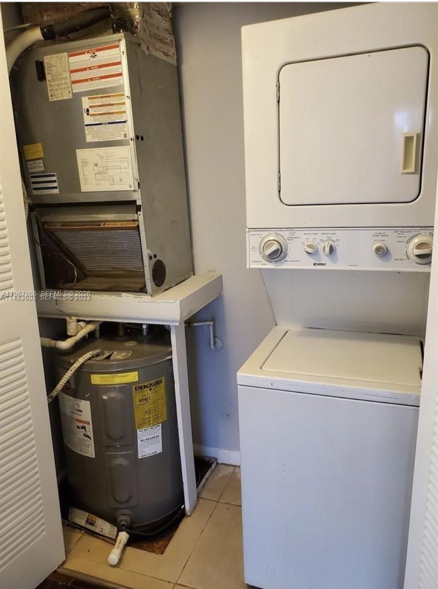 CYPRESS TRACE CONDO - Residential