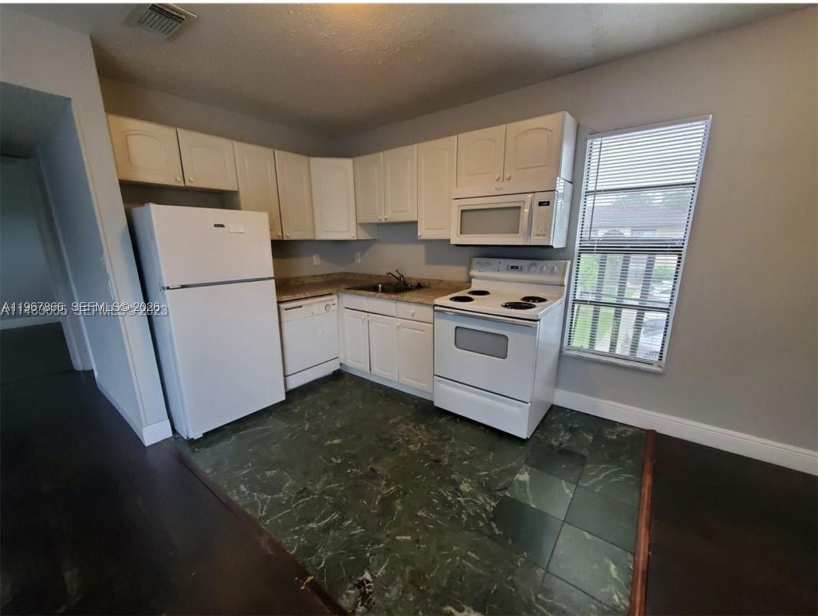 CYPRESS TRACE CONDO - Residential