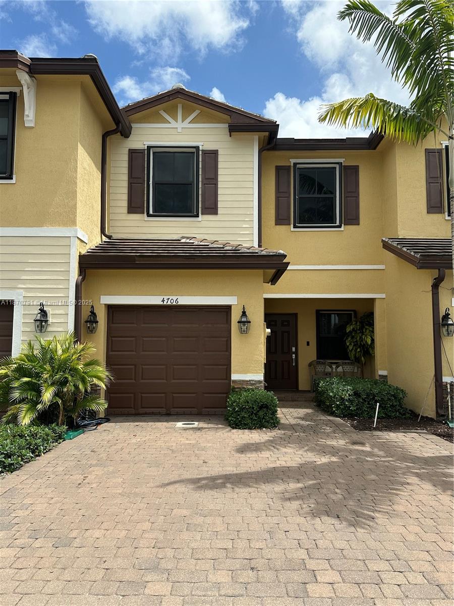 TROTTERS CHASE - Residential Lease