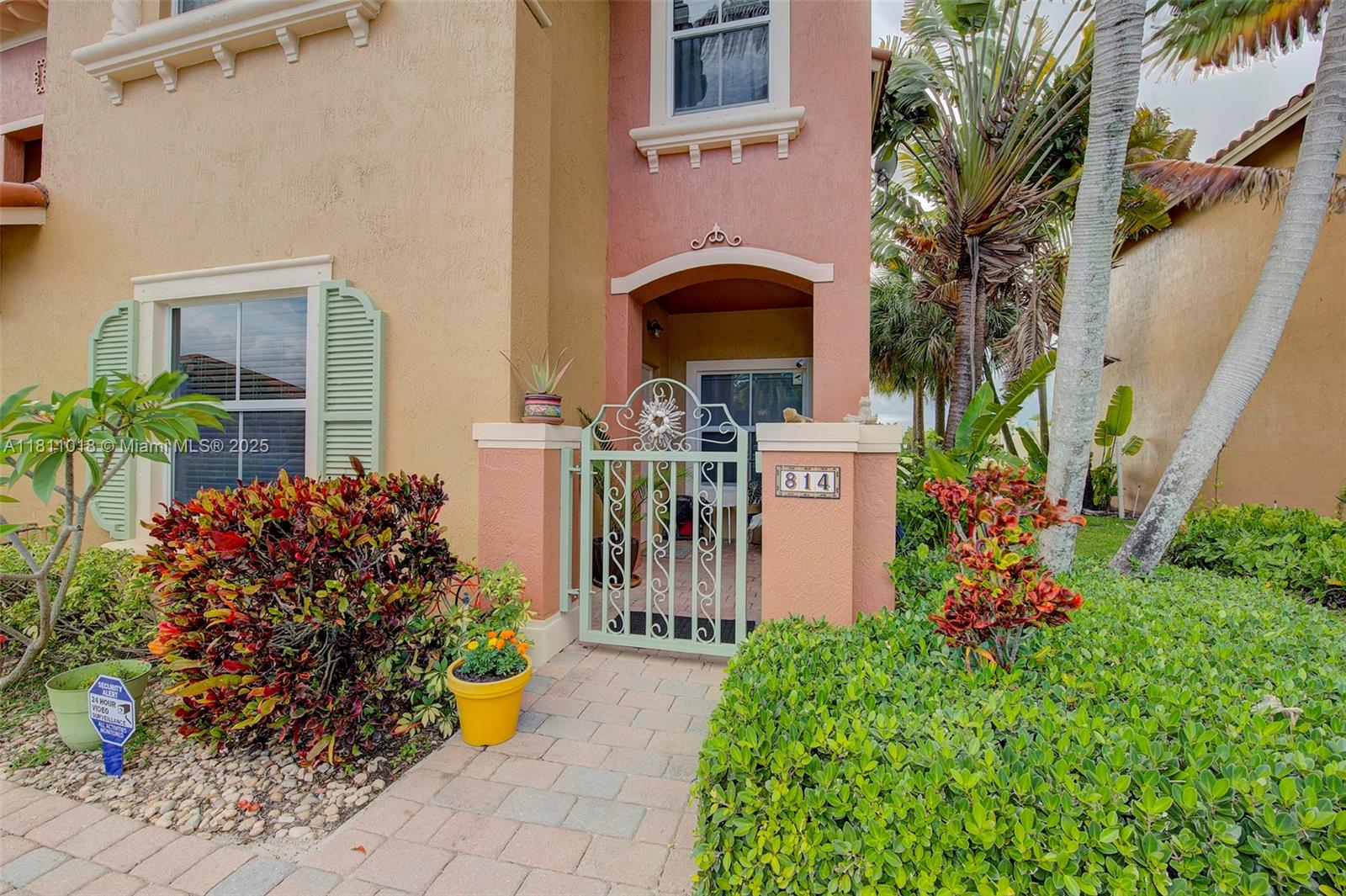 814 SW 143rd Ter 208