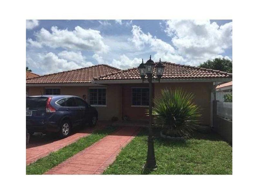 COMPLETELY REMODELED AND STUNNING HOME. UPGRADED KITCHEN WITH STAINLESS STEEL APPLIANCES. GRANITE COUNTERTOP AND WOOD CABINETRY. BEAUTIFUL AND UPDATED BATHROOMS WITH TILE SHOWERS. VERY SPACIOUS LIVING ROOM, GREAT LAYOUT. NEWER ROOF. CALL LISTING AGENT TOD AY!