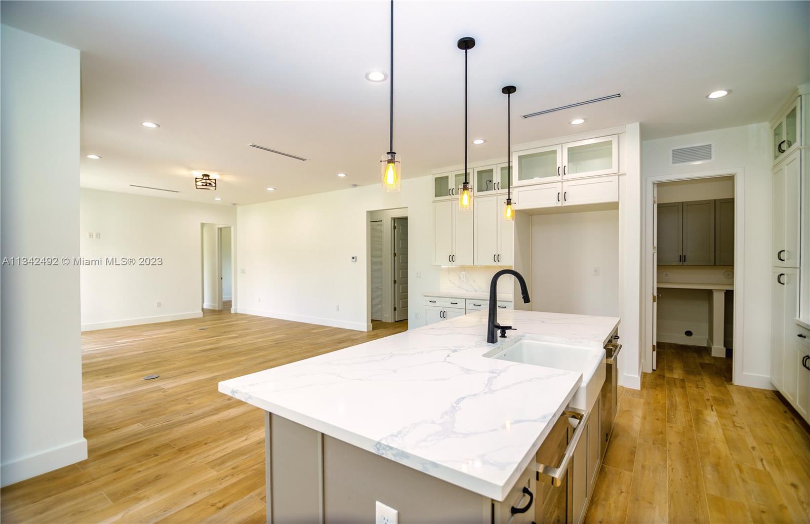 OUTBACK RANCHES - Residential