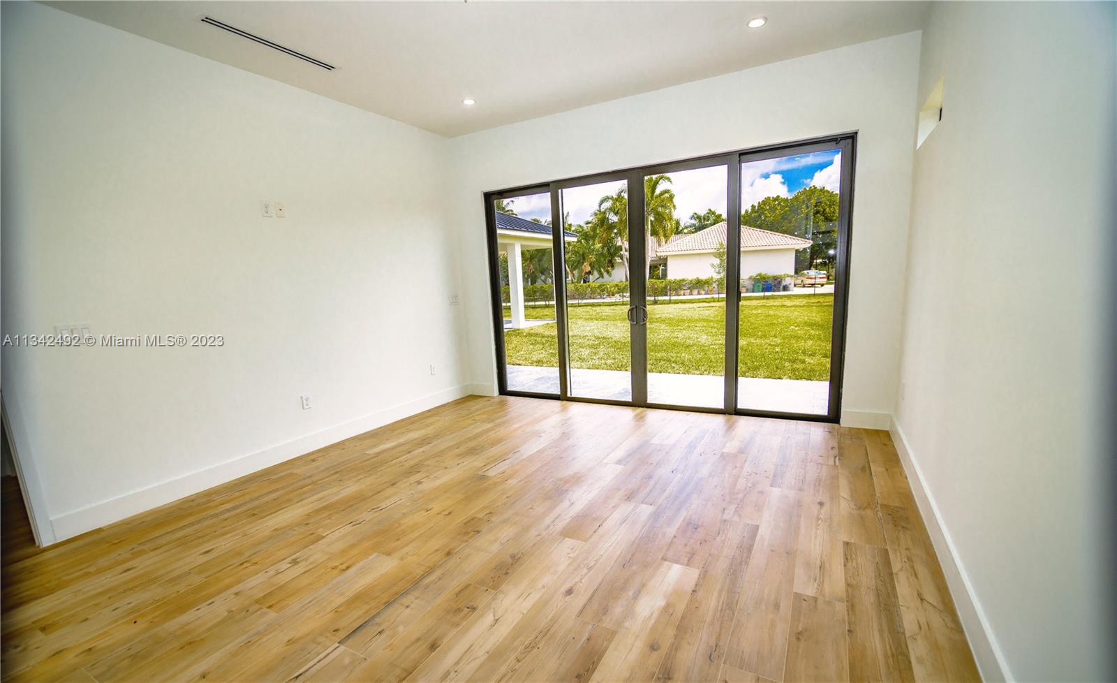 OUTBACK RANCHES - Residential