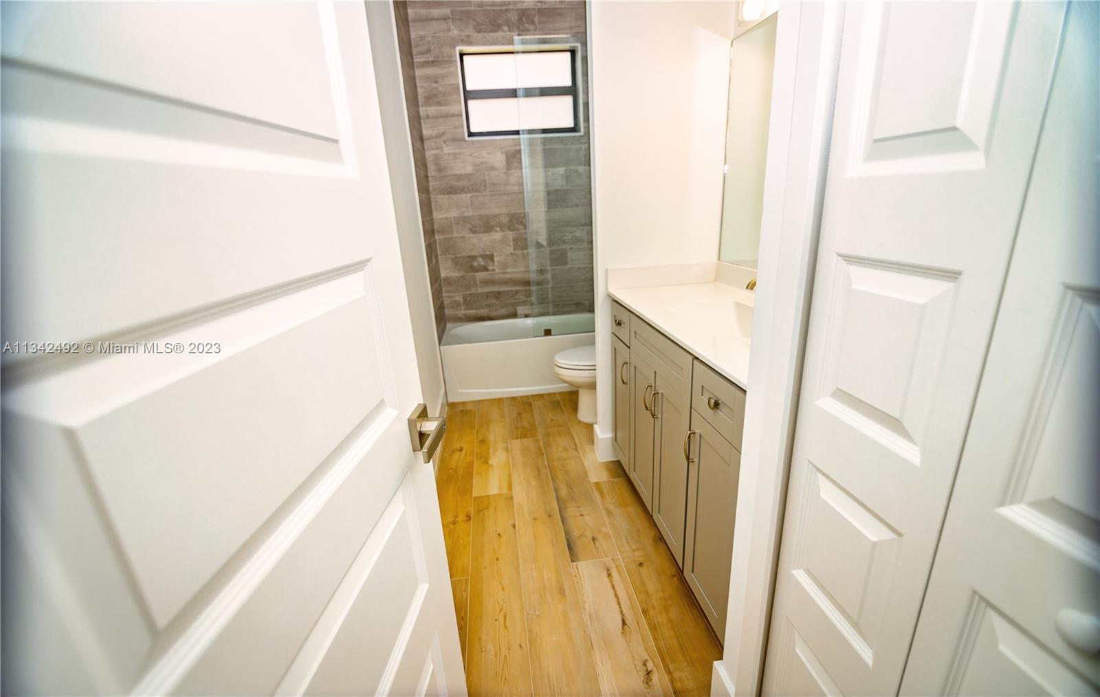OUTBACK RANCHES - Residential