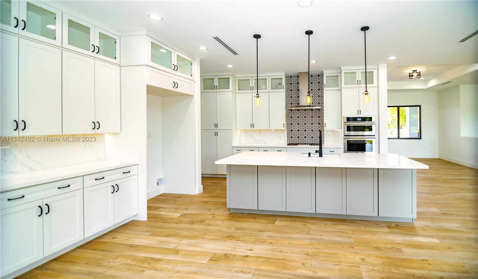 OUTBACK RANCHES - Residential