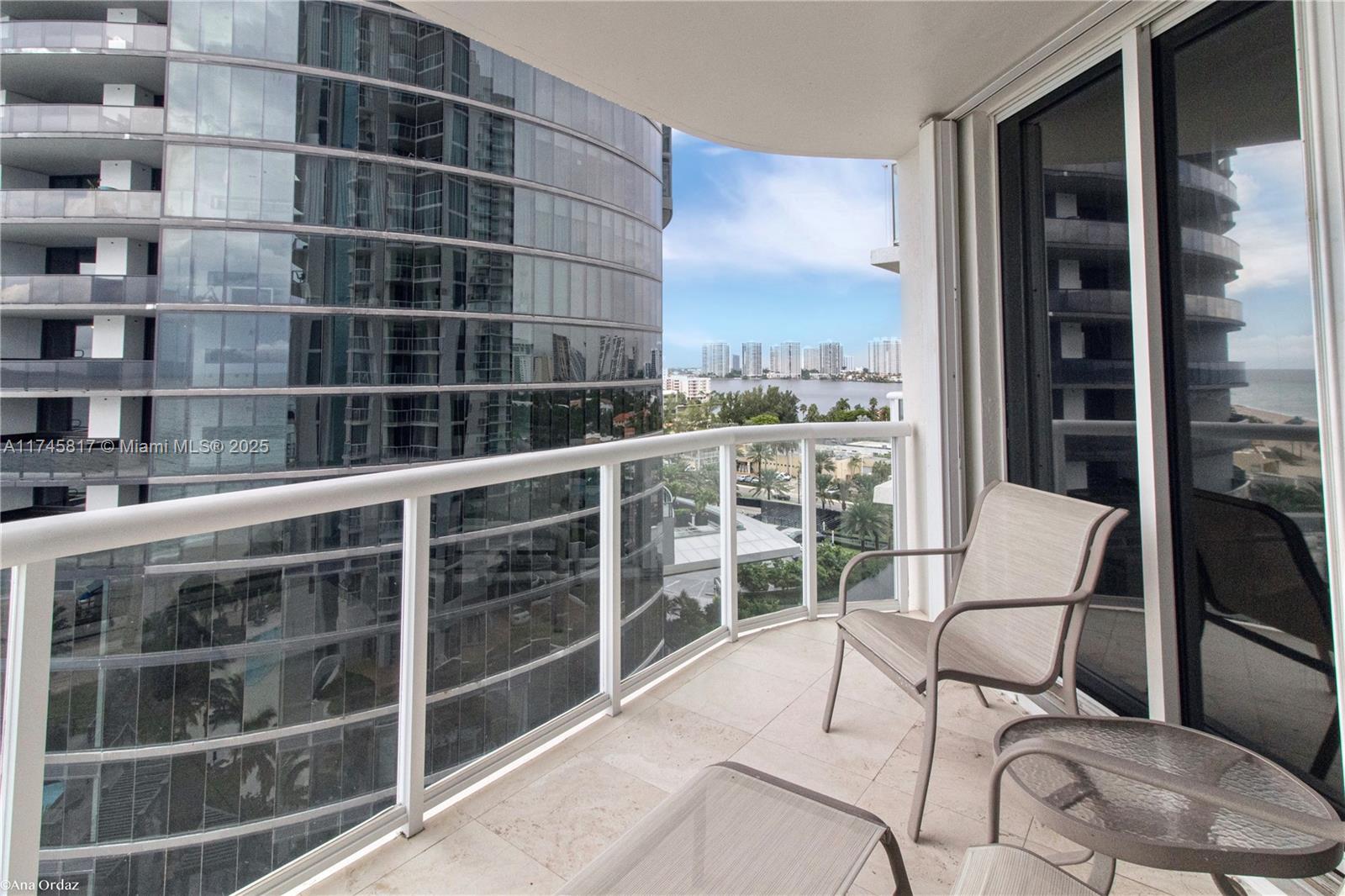 18671 Collins Ave 1001
