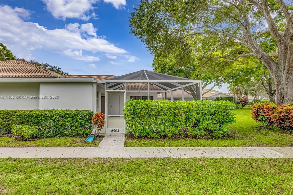 Photo of 8504 Chapman Oak Ct #8504, Palm Beach Gardens, FL 33410 (MLS # A11460456)