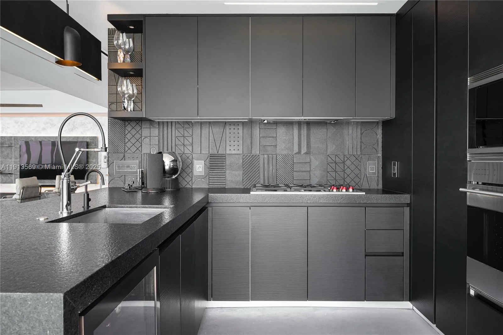 Miami, Florida 33137, United States, 3 Bedrooms Bedrooms, ,4 BathroomsBathrooms,Residential,Active,245881