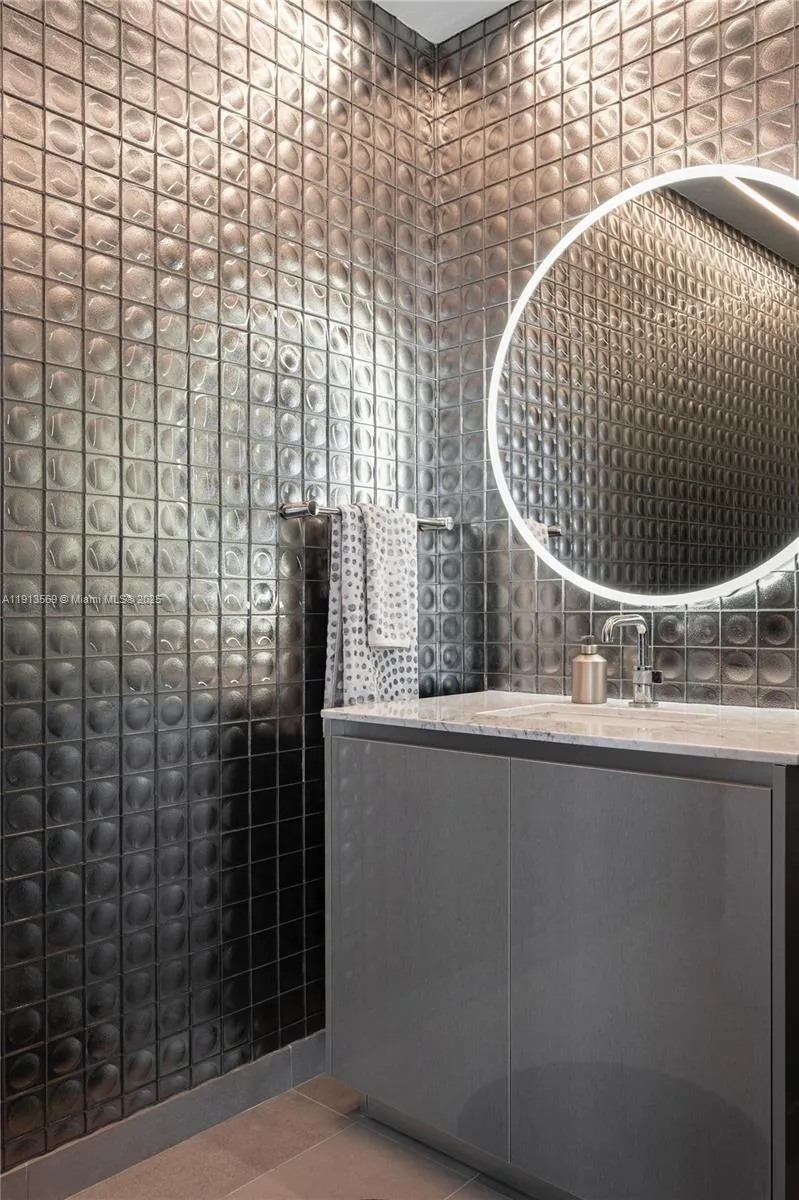 Miami, Florida 33137, United States, 3 Bedrooms Bedrooms, ,4 BathroomsBathrooms,Residential,Active,245881