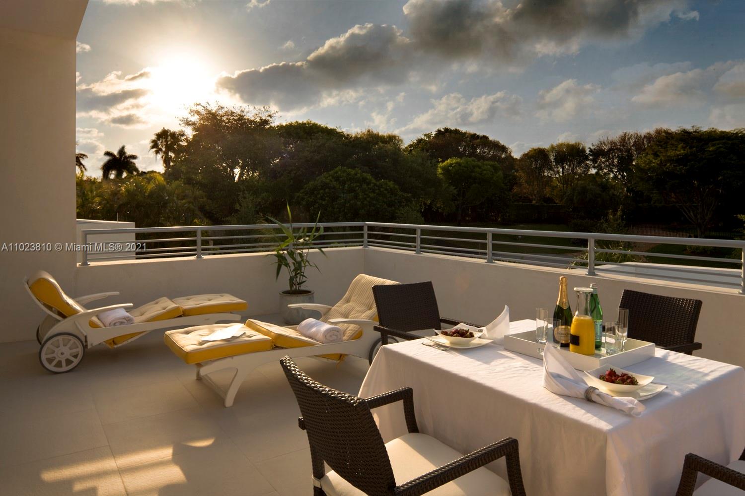 WARWICK MANOR 1ST ADDN - Residential