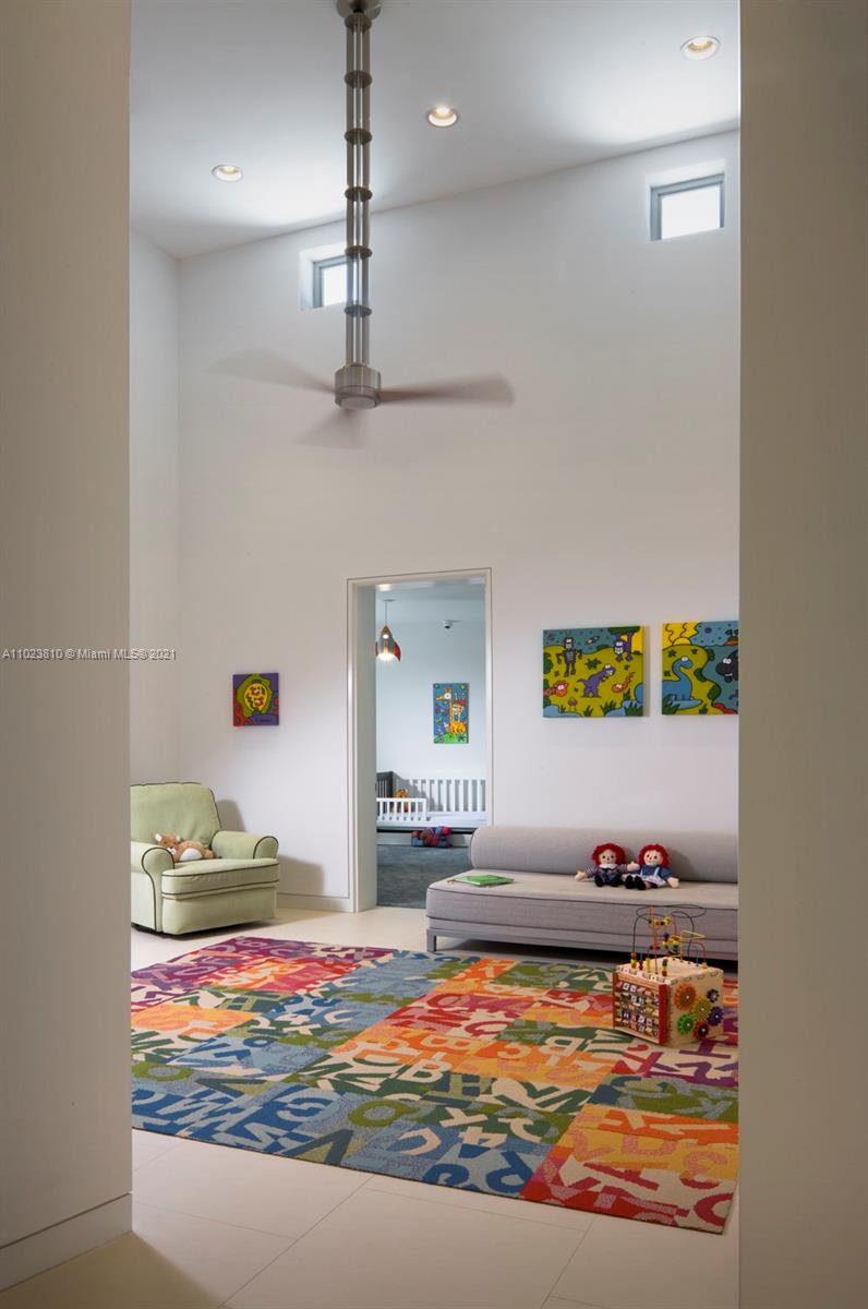 WARWICK MANOR 1ST ADDN - Residential