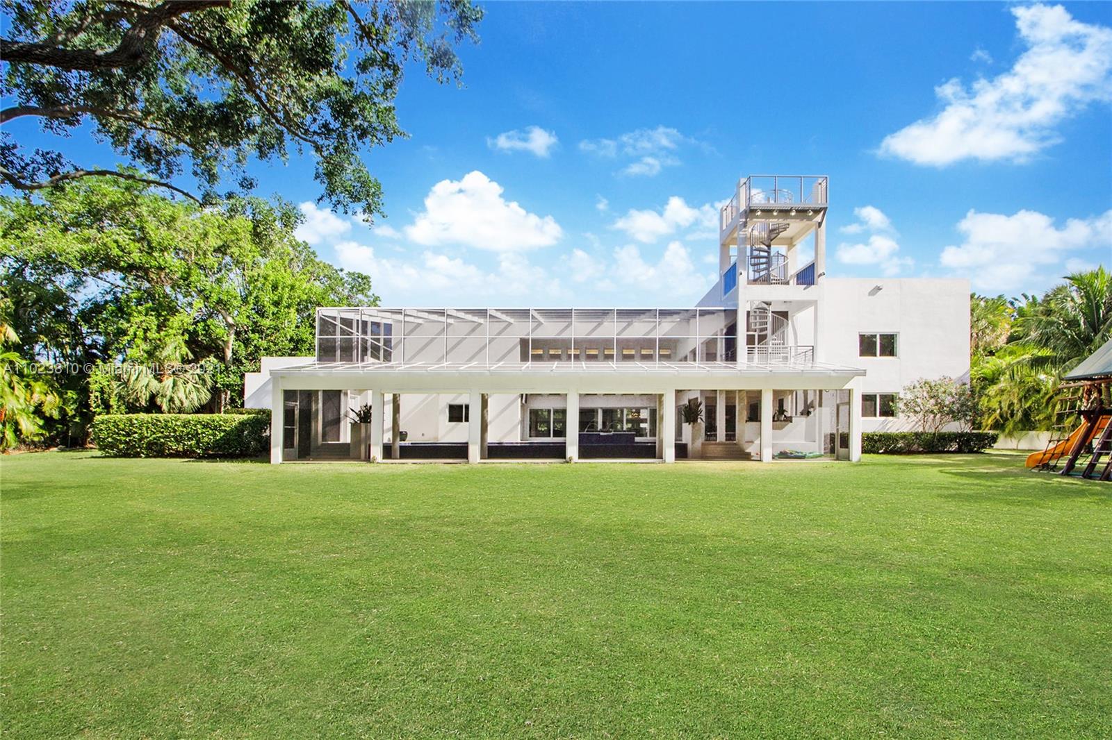 WARWICK MANOR 1ST ADDN - Residential