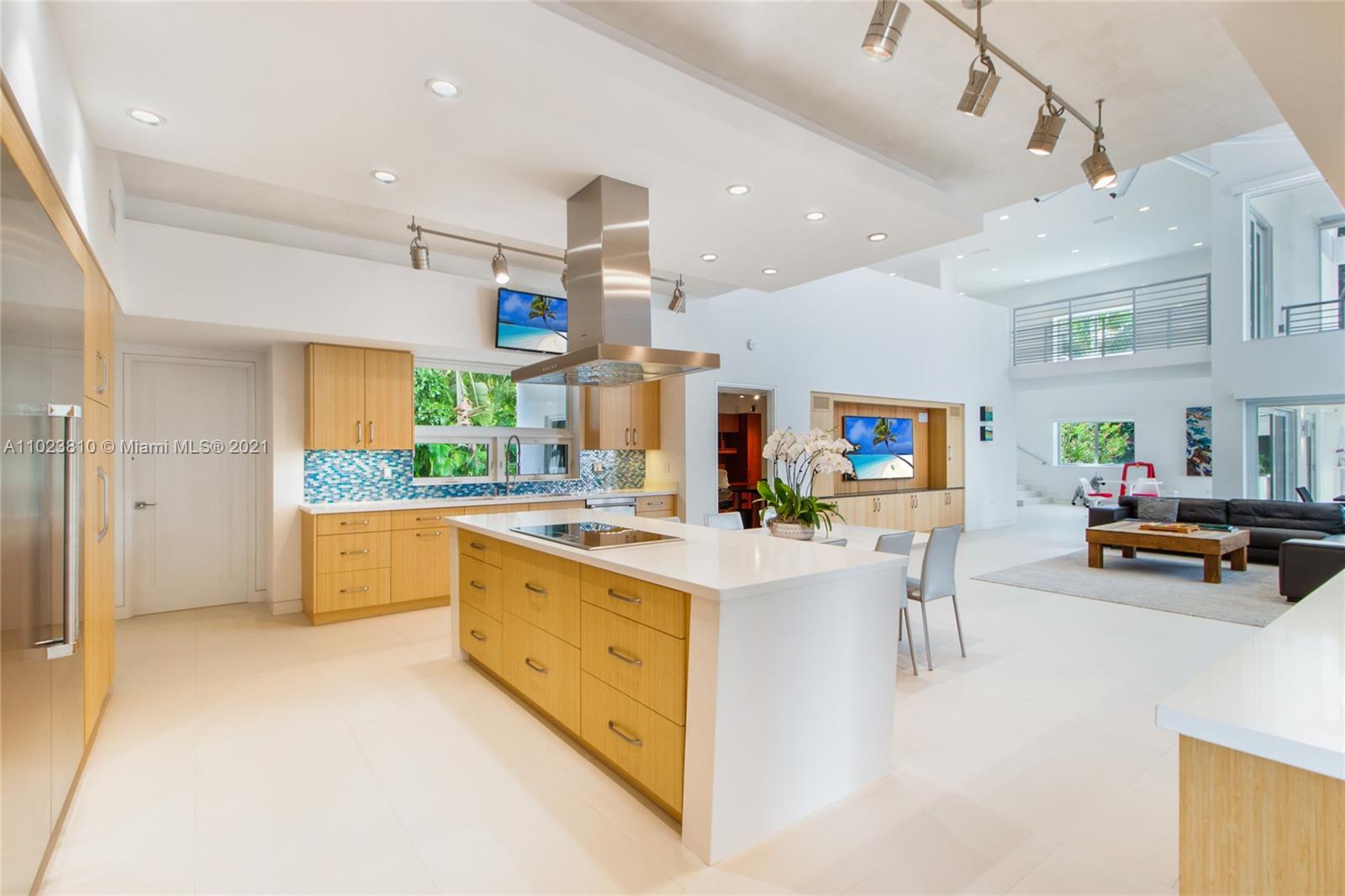 WARWICK MANOR 1ST ADDN - Residential