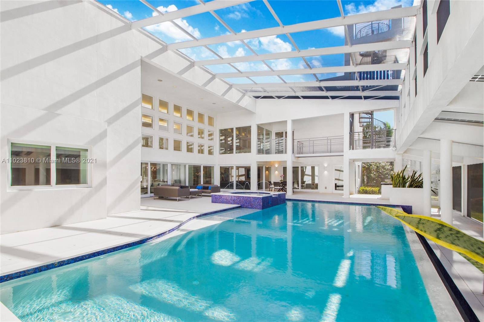 WARWICK MANOR 1ST ADDN - Residential