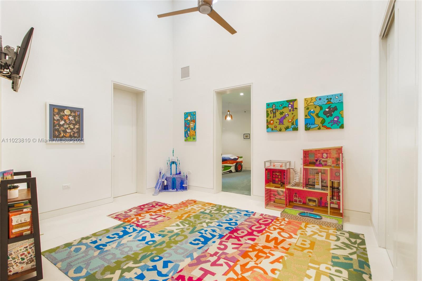 WARWICK MANOR 1ST ADDN - Residential