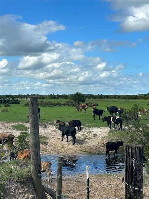 27 Avenue NW Okeechobee Okeechobee FL 34972