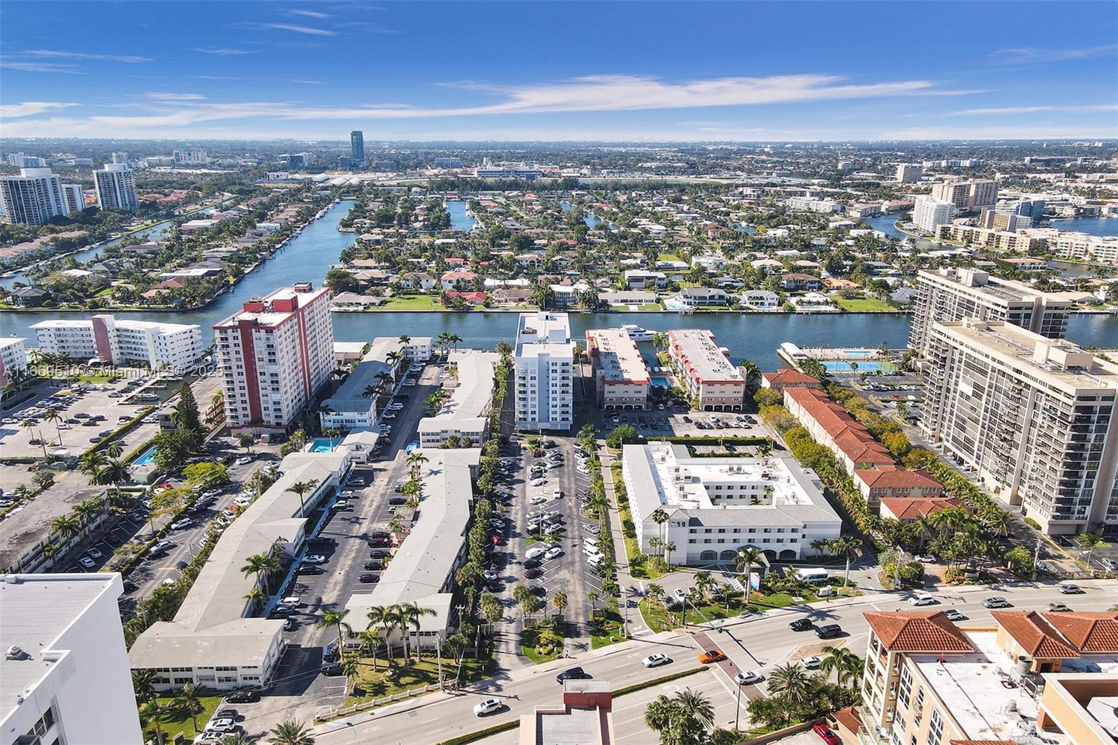 ASHLEIGH HOUSE CONDO - Residential Lease