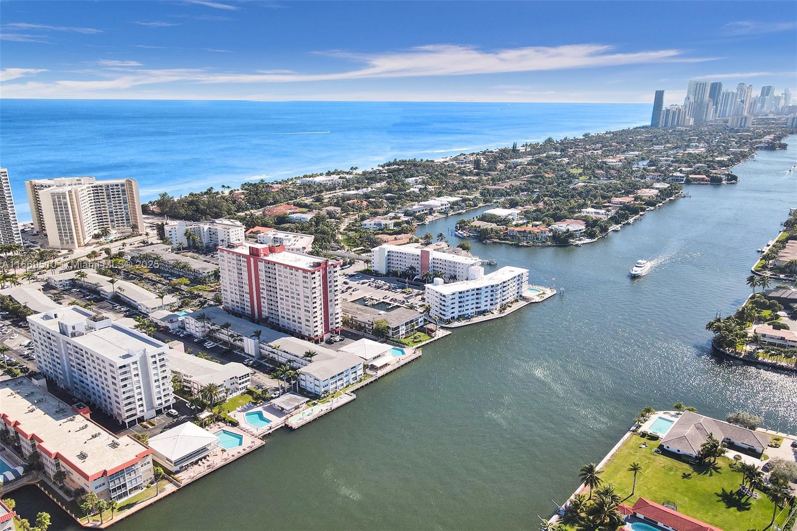 ASHLEIGH HOUSE CONDO - Residential Lease