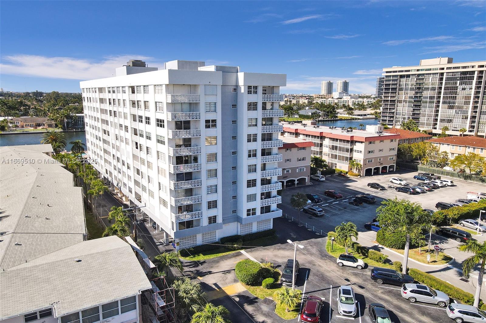 ASHLEIGH HOUSE CONDO - Residential Lease