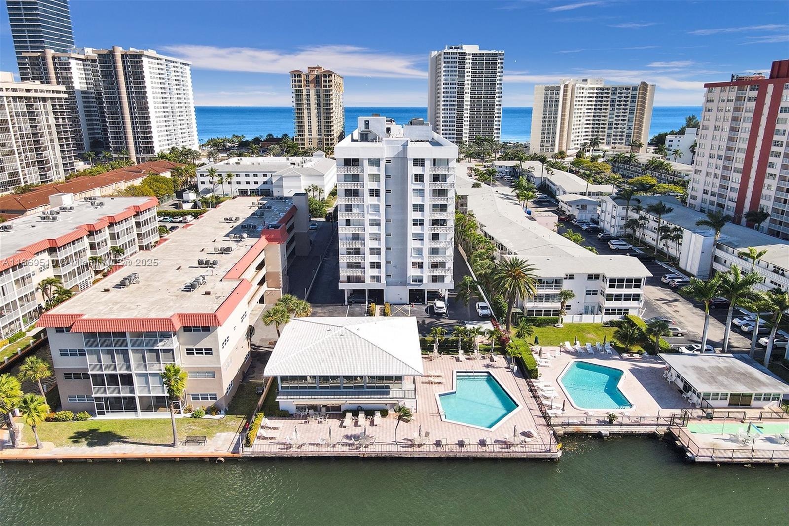 ASHLEIGH HOUSE CONDO - Residential Lease