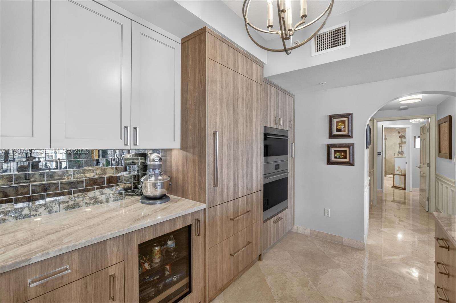 JACKSON TOWER LAS OLAS CO - Residential