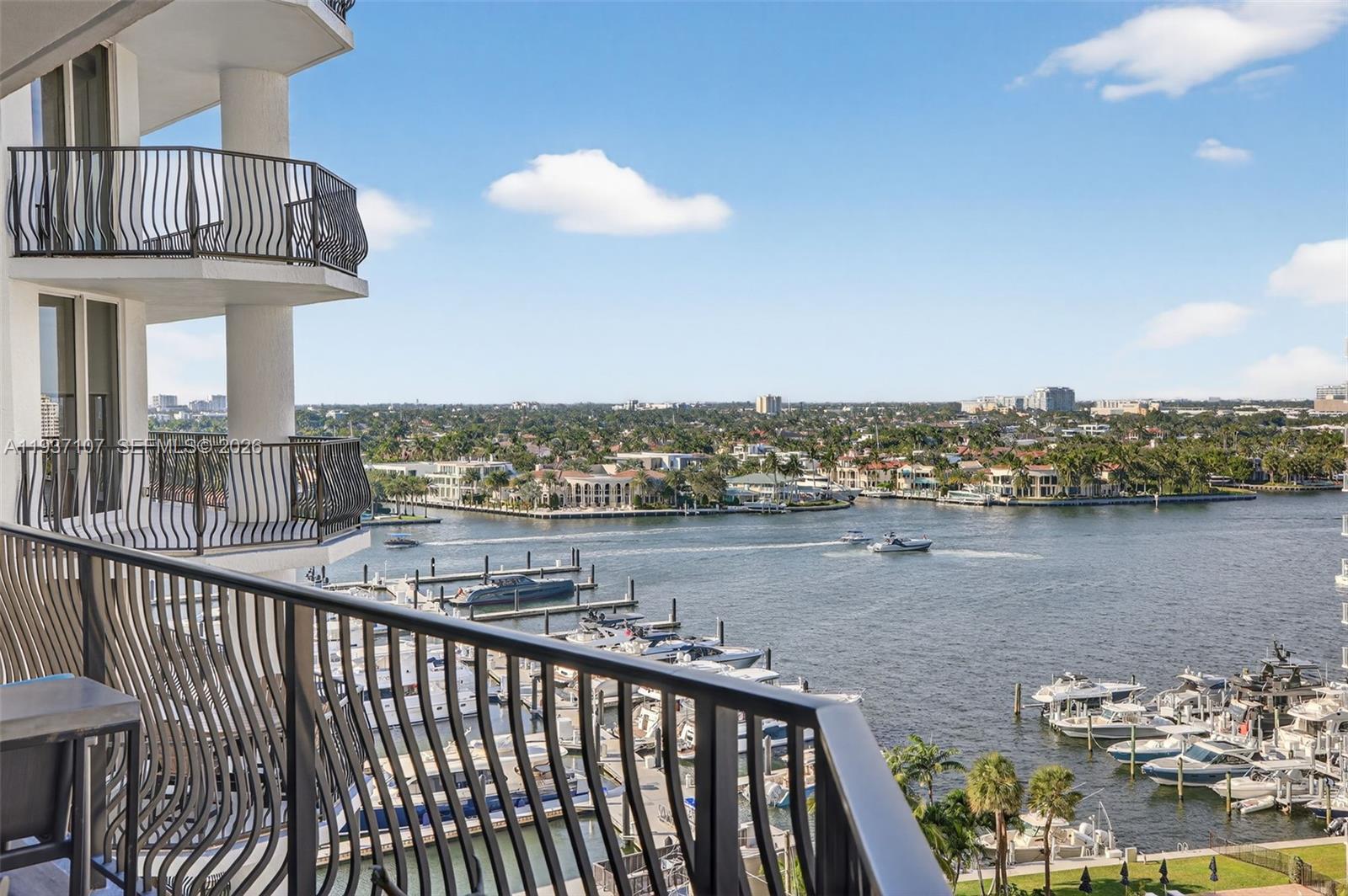 JACKSON TOWER LAS OLAS CO - Residential