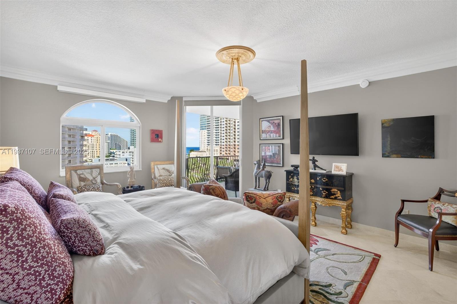 100 S Birch Rd 1103F