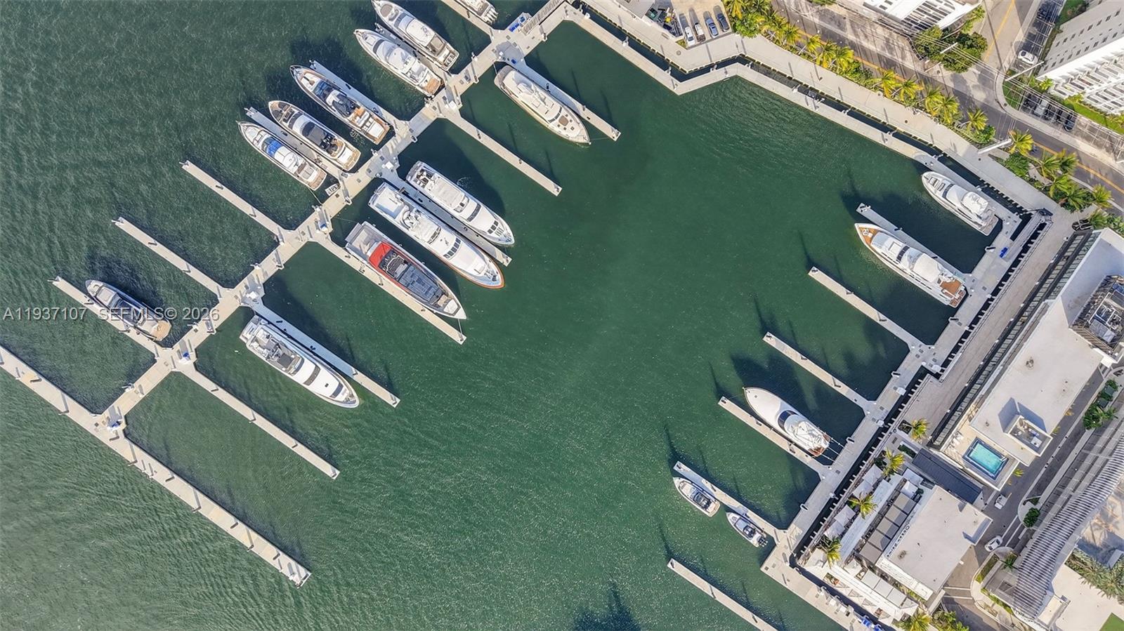 JACKSON TOWER LAS OLAS CO - Residential