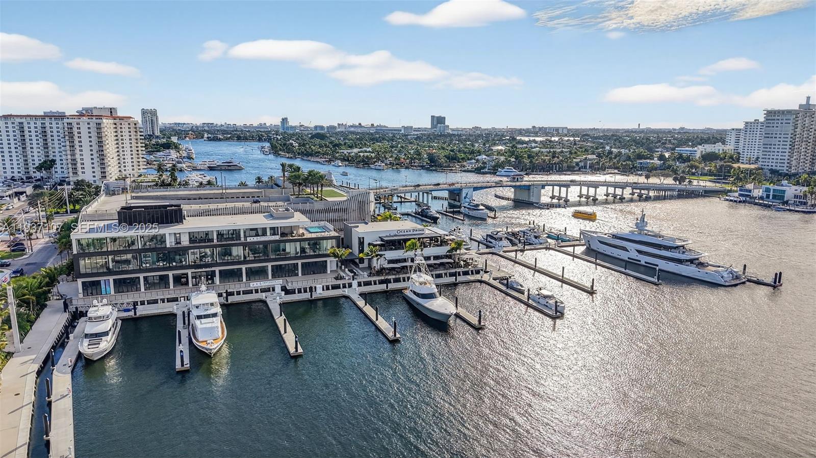 JACKSON TOWER LAS OLAS CO - Residential