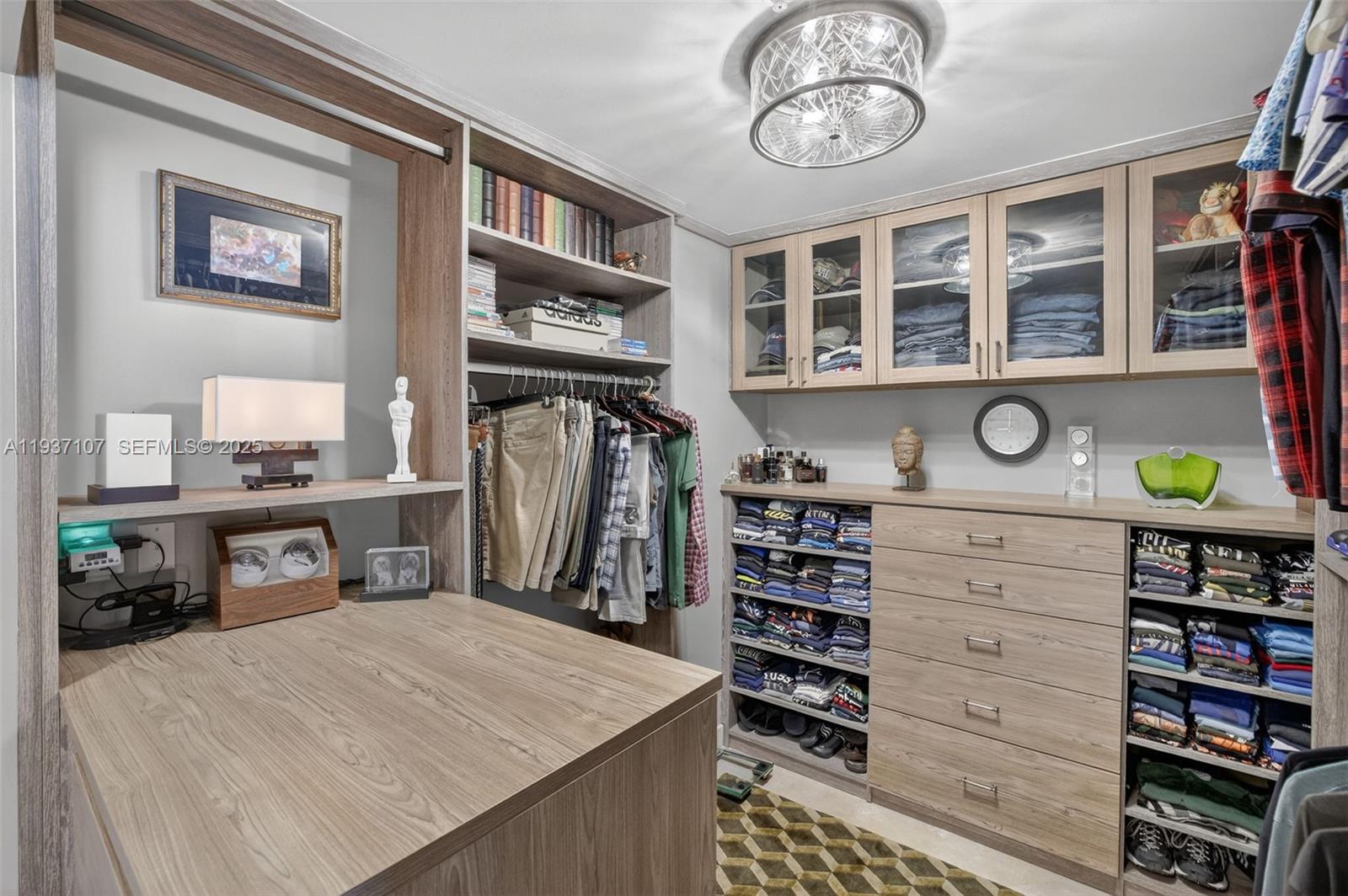 JACKSON TOWER LAS OLAS CO - Residential